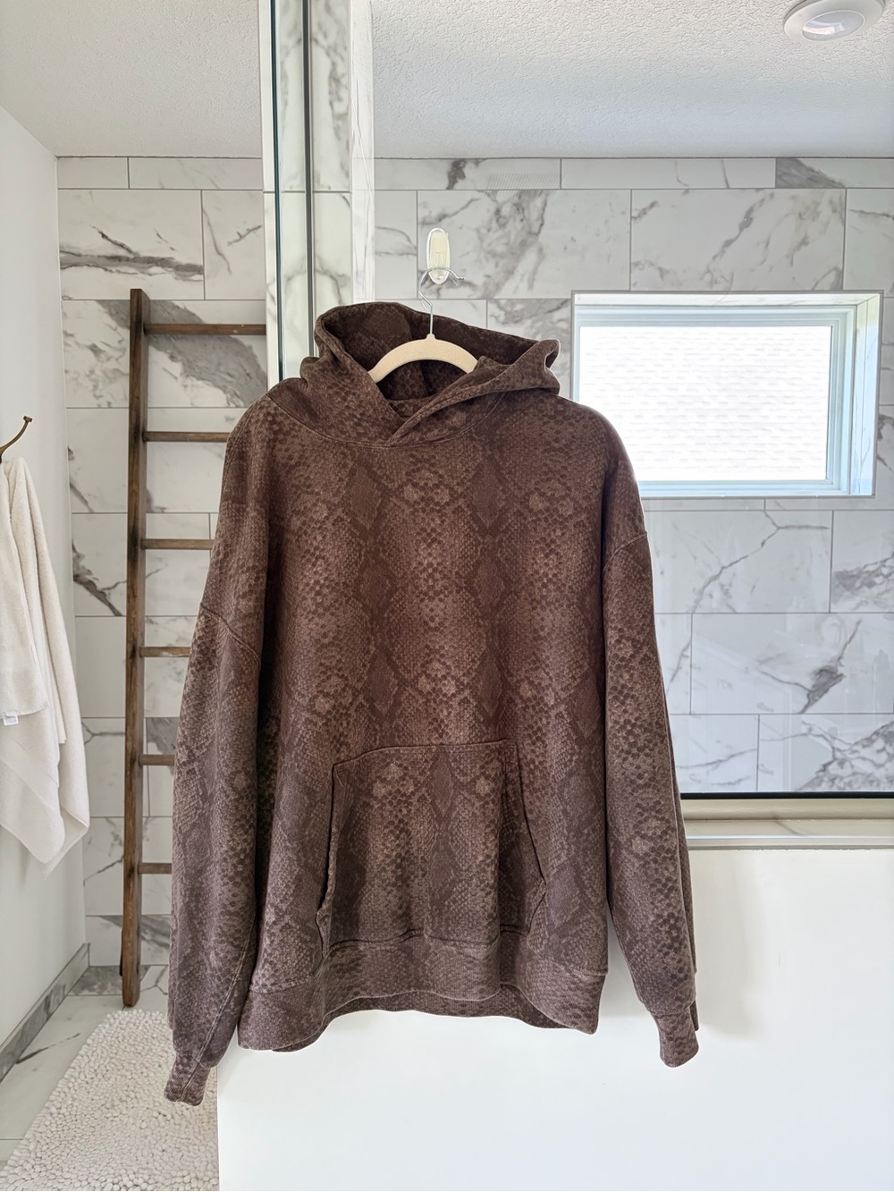 ABERCROMBIE & FITCH Brown Snake Print Essential Popover Hoodie